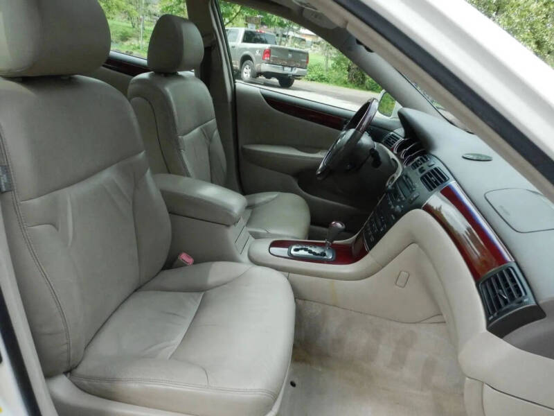 2004 Lexus ES 330