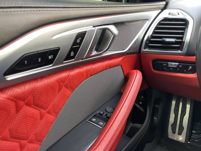 2022 BMW M8 Competition