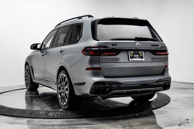 2023 BMW X7 M60i