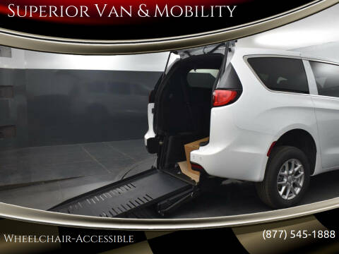 2025 Chrysler Voyager LX