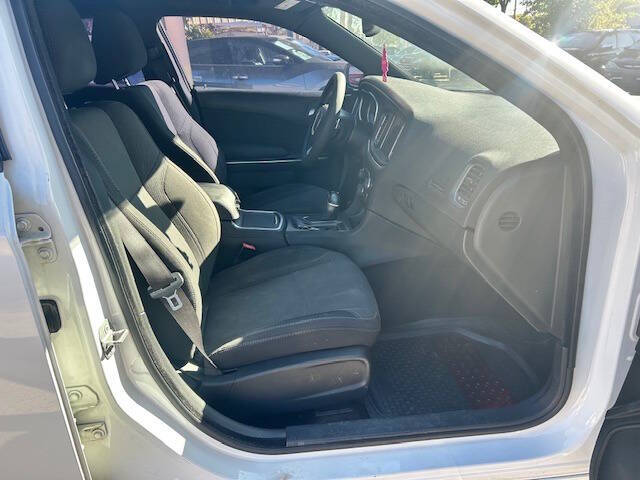 2015 Dodge Charger SXT