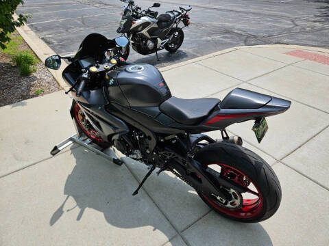 2017 Suzuki GSX-R1000