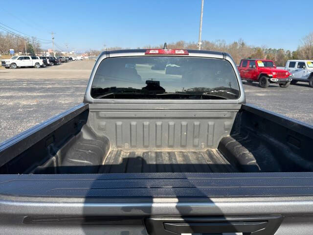 2023 Nissan Frontier SV