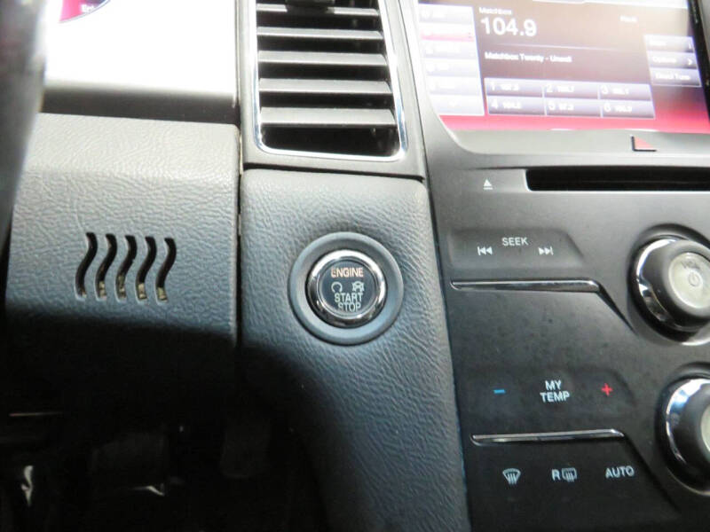2015 Ford Taurus SEL