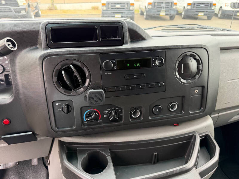 2013 Ford E-Series E-150