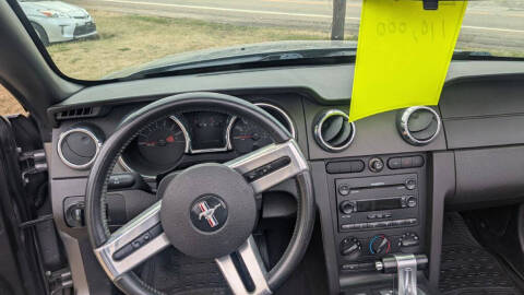 2006 Ford Mustang V6 Standard