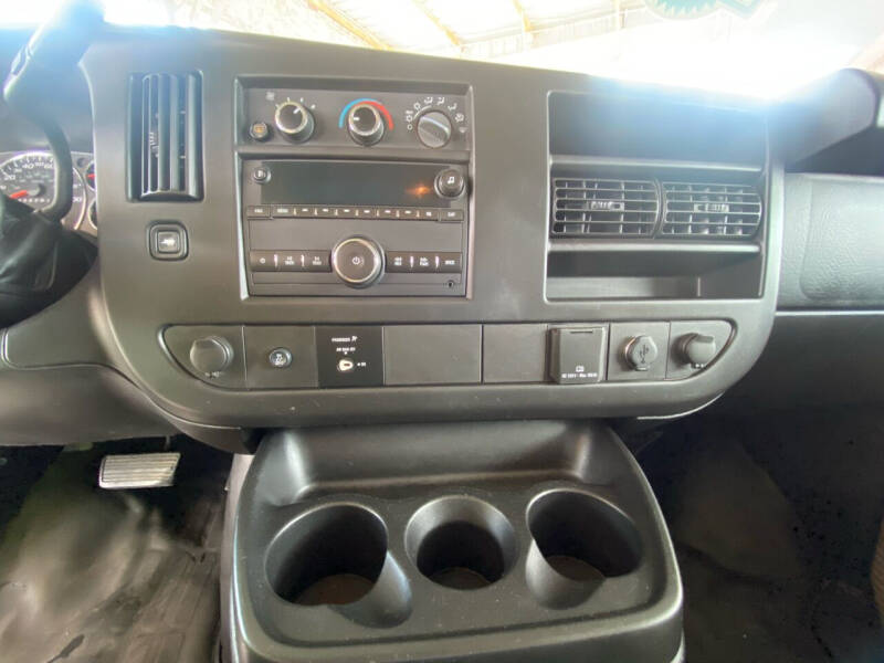 2017 GMC Savana 2500