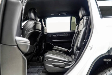 2022 Jeep Grand Cherokee L Altitude