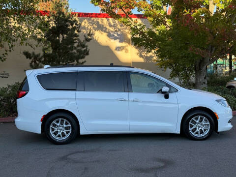 2020 Chrysler Voyager LXi