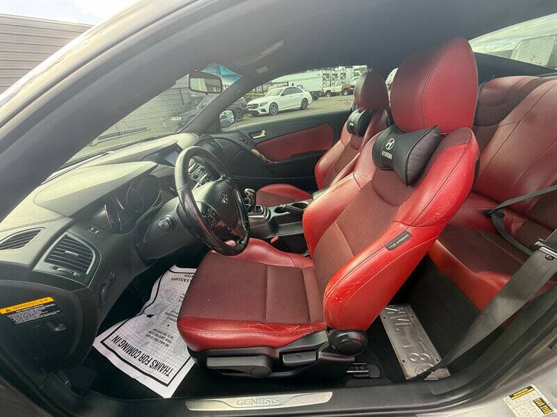 2013 Hyundai Genesis Coupe 2.0T R-Spec
