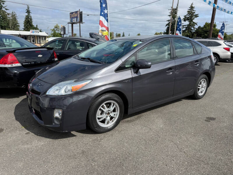 2010 Toyota Prius III