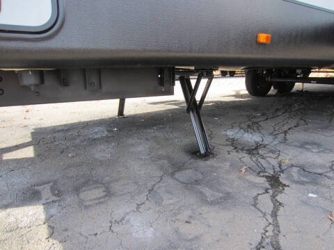 2019 Winnebago MInnie Plus Series 29DDBH