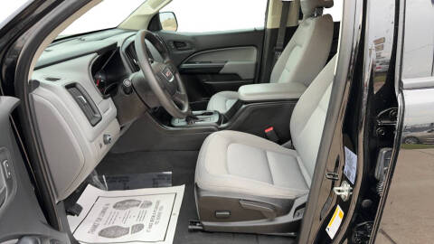 2022 GMC Canyon Elevation Standard