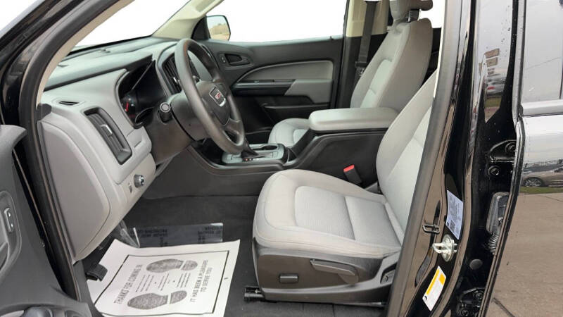 2022 GMC Canyon Elevation Standard