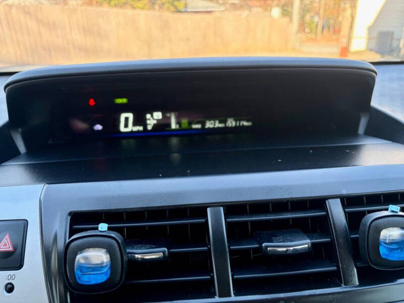 2012 Toyota Prius v Five