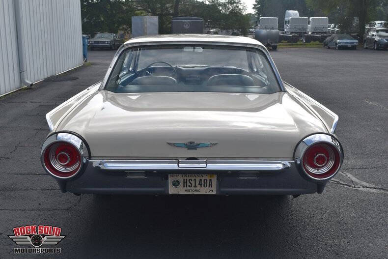 1962 Ford Thunderbird