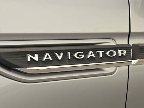 2023 Lincoln Navigator L Reserve