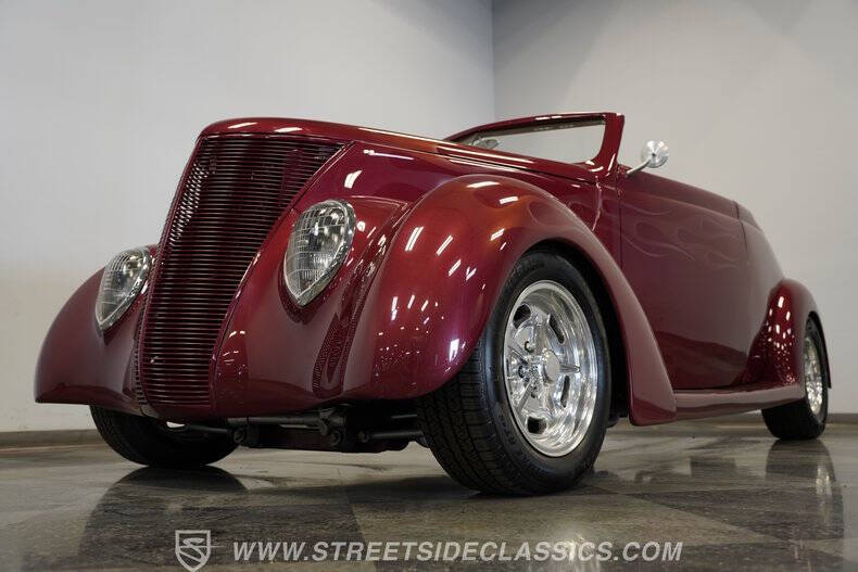 1937 Ford Cabriolet