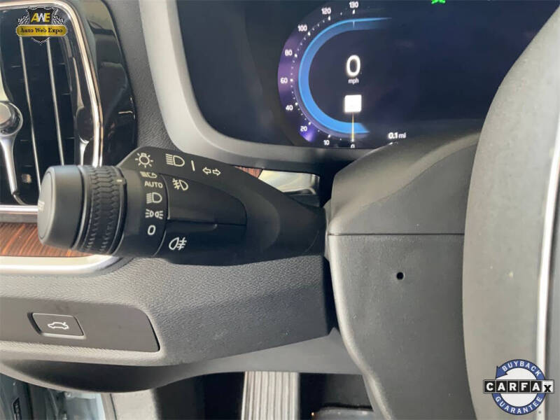 2024 Volvo S60 B5 Plus Dark Theme