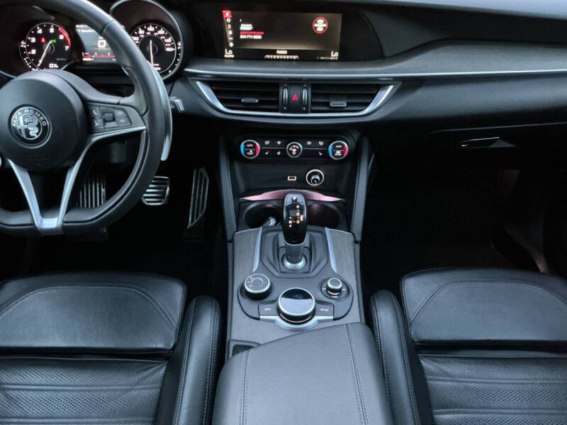 2018 Alfa Romeo Stelvio Ti Sport