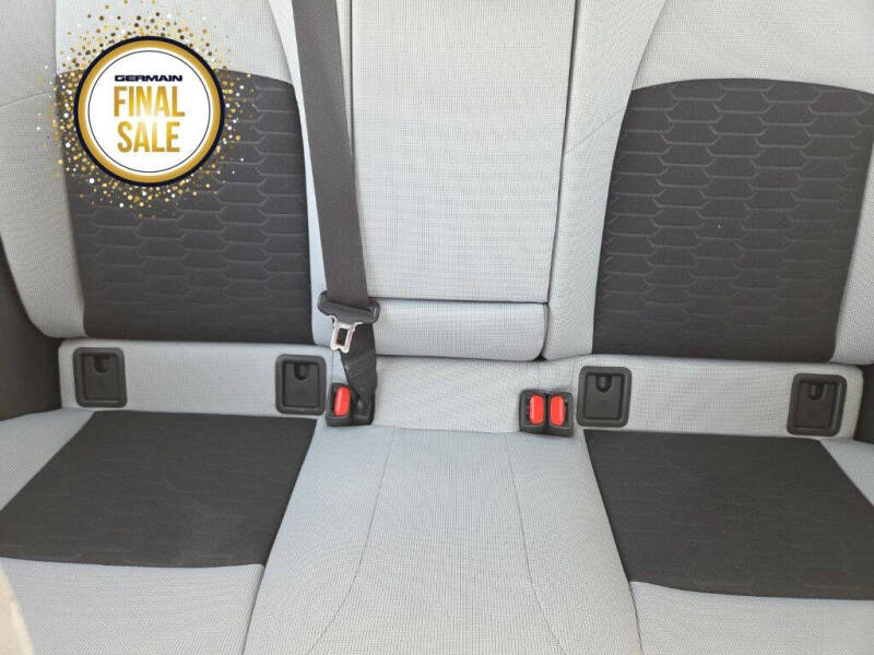 2025 Toyota Corolla Hatchback SE