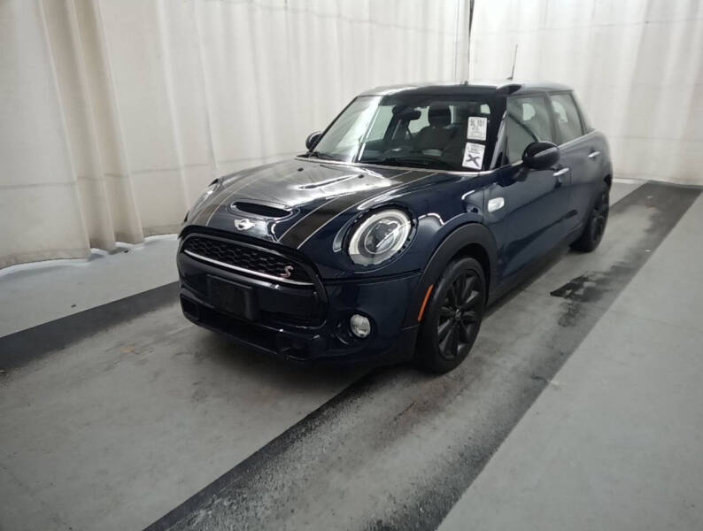 Used 2015 MINI Cooper S with VIN WMWXU3C50F2B57259 for sale in Kirkland, WA