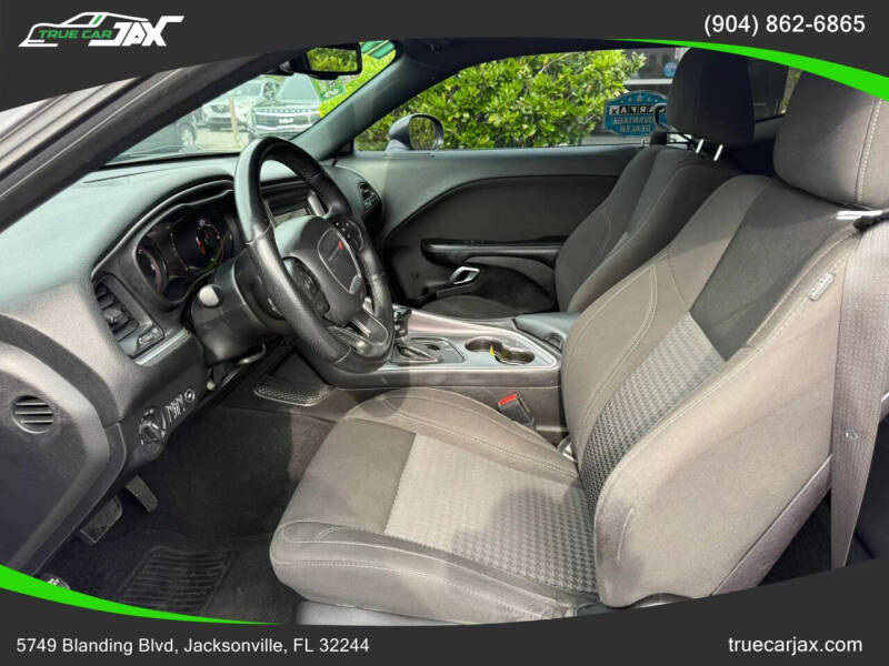 2019 Dodge Challenger SXT