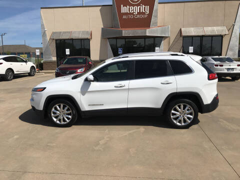 2016 Jeep Cherokee for sale at Integrity Auto Group in Wichita KS