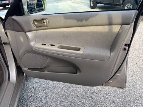 2003 Toyota Camry LE