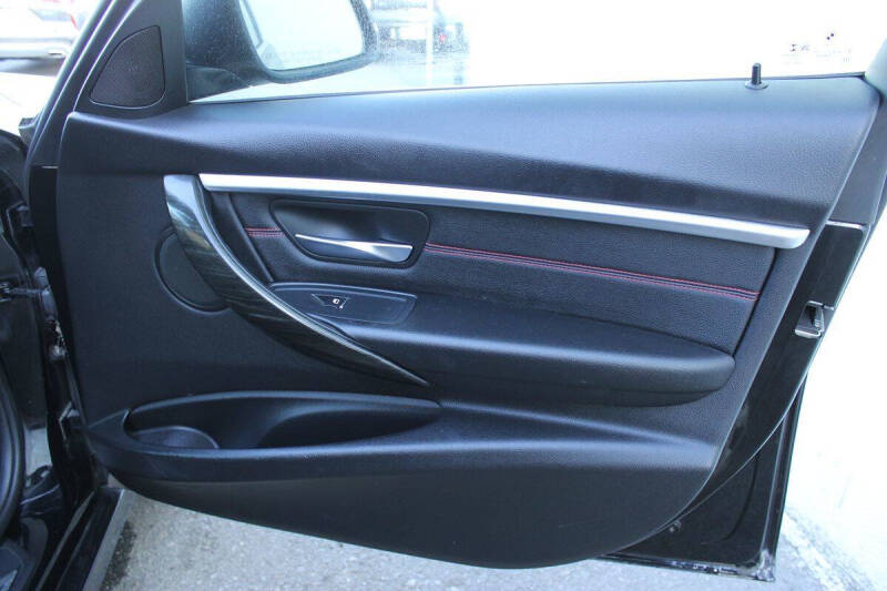 2017 BMW 3 Series 330i