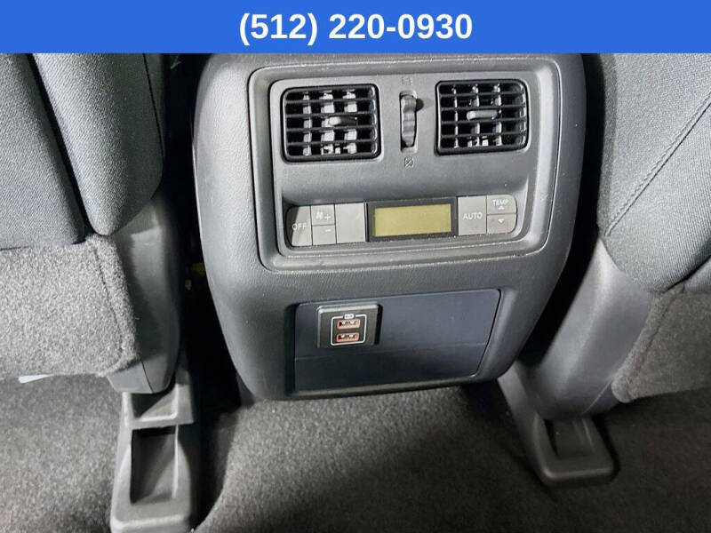 2018 Nissan Pathfinder SV