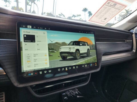 2023 Rivian R1S Adventure