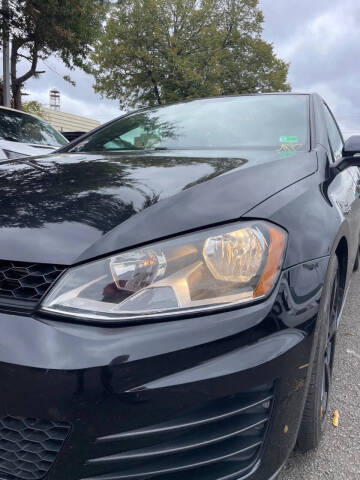 2017 Volkswagen Golf GTI S