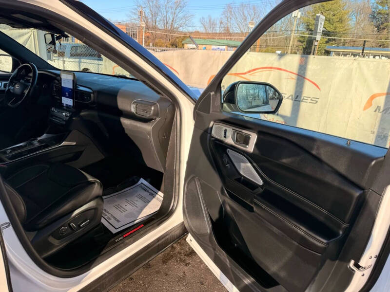 2020 Ford Explorer ST