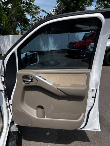 2011 Nissan Pathfinder SV