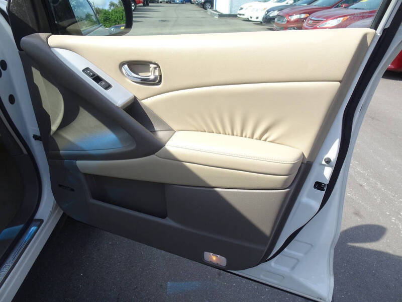 2010 Nissan Murano LE