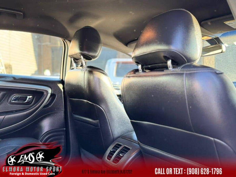 2015 Ford Taurus
