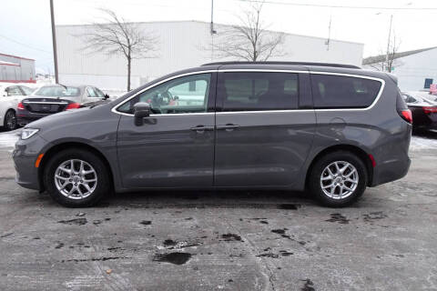 2022 Chrysler Pacifica Touring L