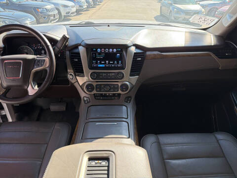 2017 GMC Yukon XL Denali