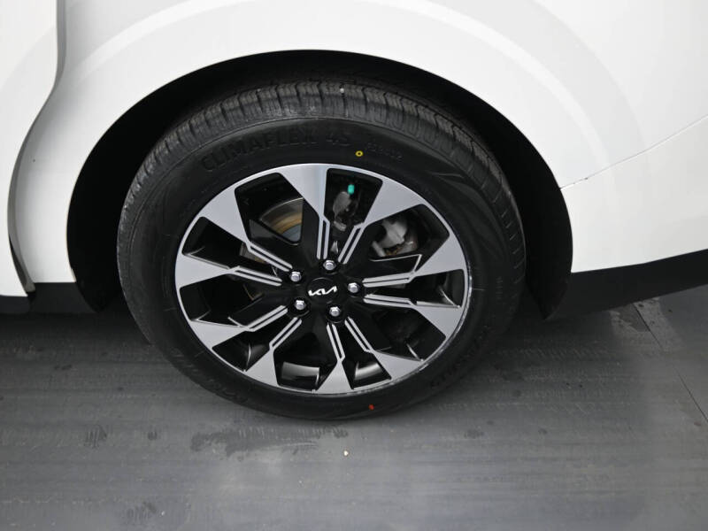 2022 Kia Carnival EX