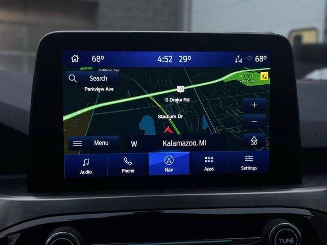 2022 Ford Escape Titanium