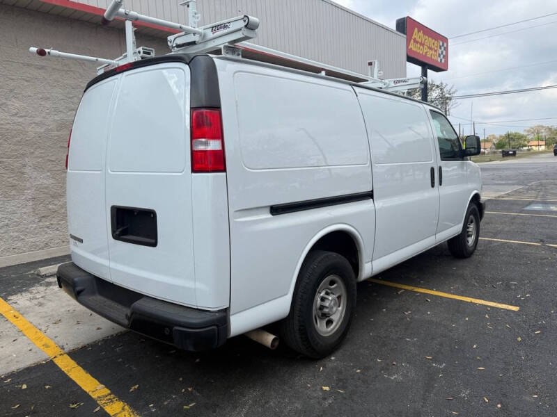 2021 Chevrolet Express 2500