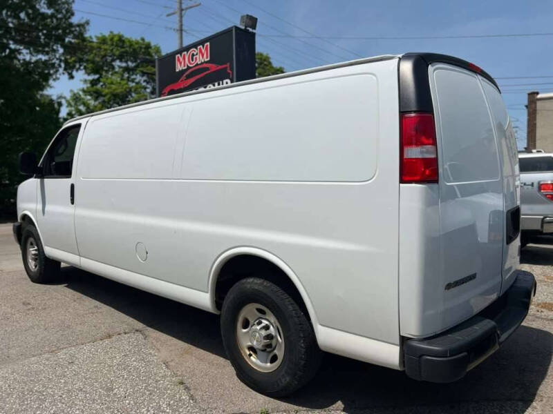 2020 Chevrolet Express 2500