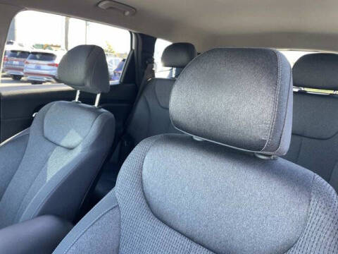 2023 Hyundai Santa Fe SE