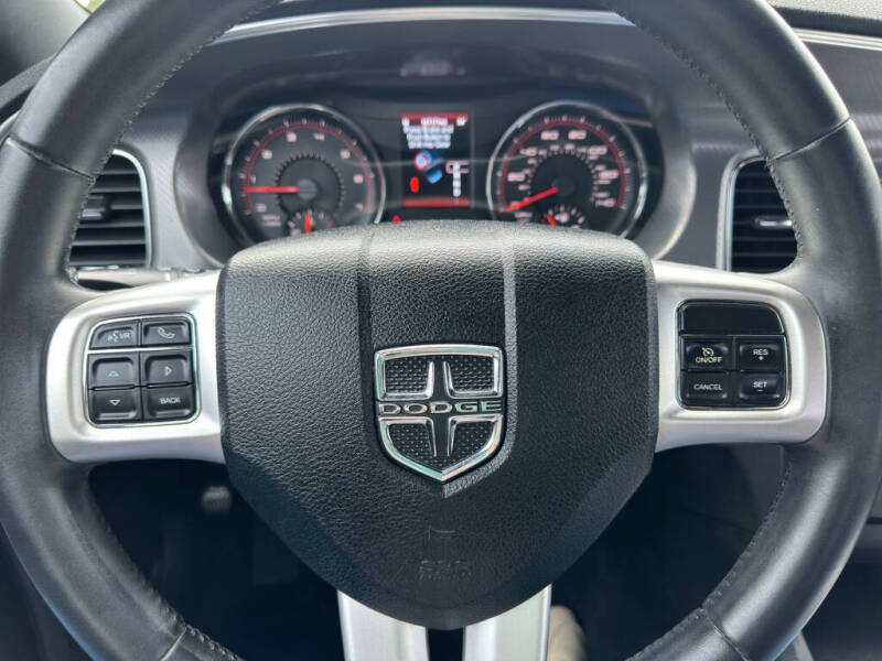 2013 Dodge Charger SXT