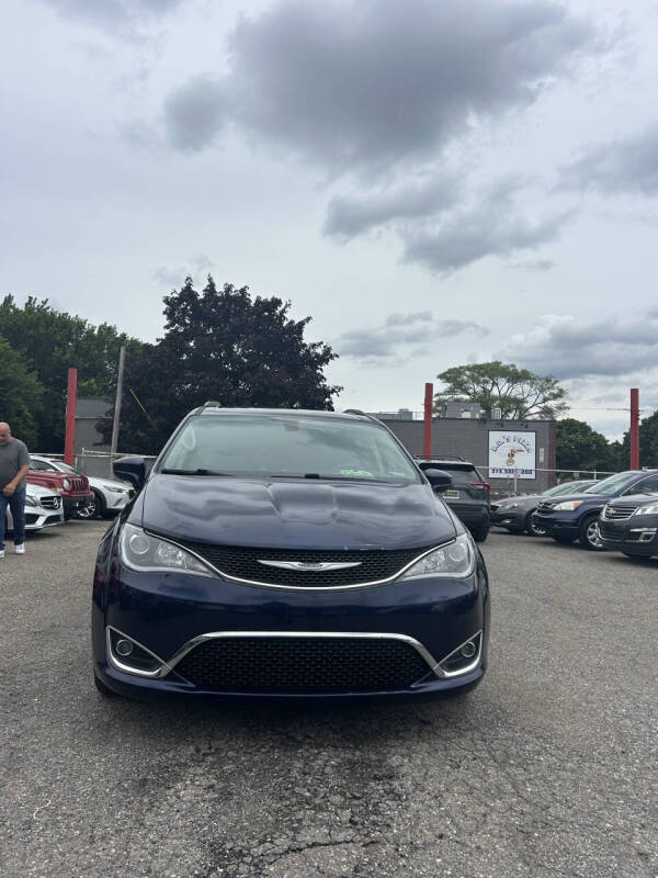2019 Chrysler Pacifica Touring Plus