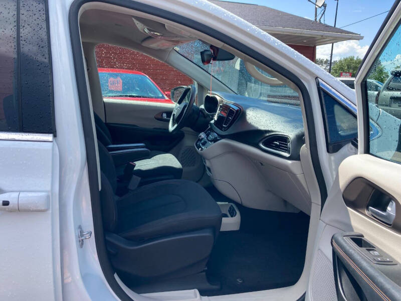 2017 Chrysler Pacifica Touring