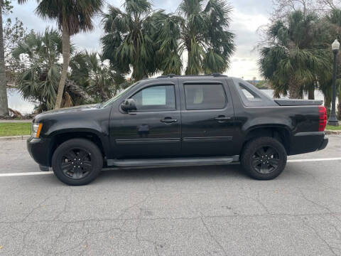 2011 Chevrolet Avalanche for sale at Ideal Wheels in Lakeland FL