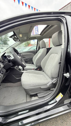 2016 Chevrolet Sonic LT Auto