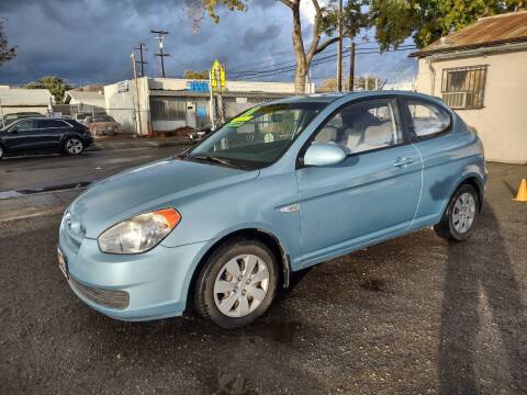 2009 Hyundai Accent for sale at Larry's Auto Sales Inc. in Fresno CA